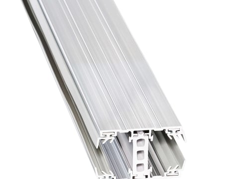Aluminium A3 thermisch profiel voor kanaalplaten, optimaliseert de thermische isolatie en biedt stabiele ondersteuning en duurzaamheid.